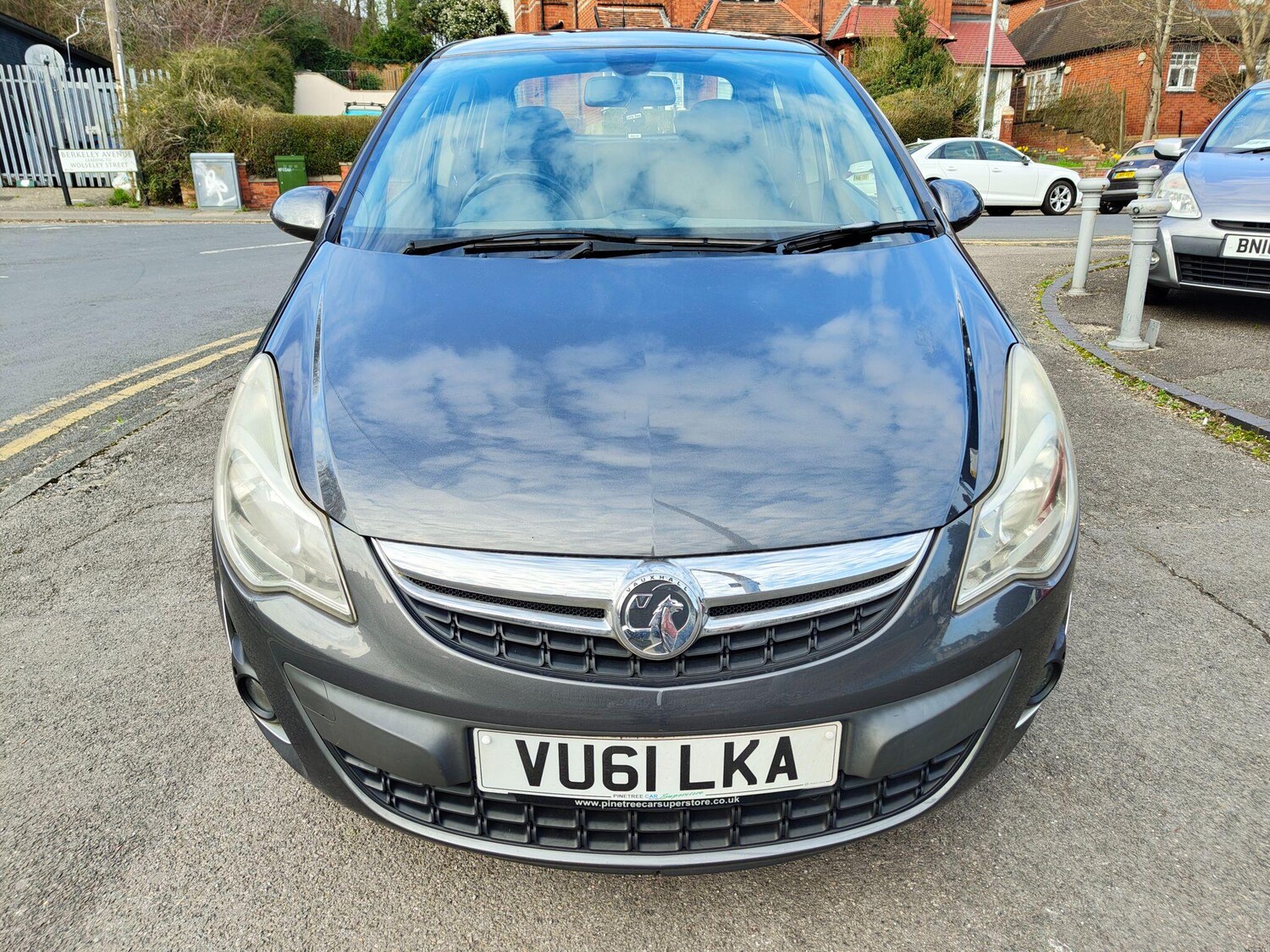 Used Vauxhall Corsa 2011 for sale - 77723252: Photo 2