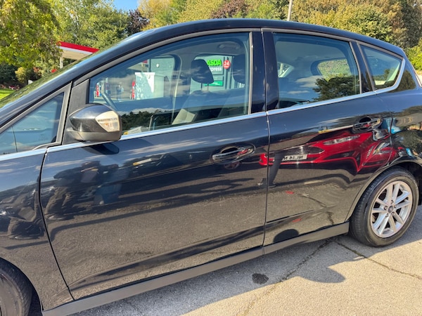Used Ford C-Max 2015 for sale - 76059661: Photo 16