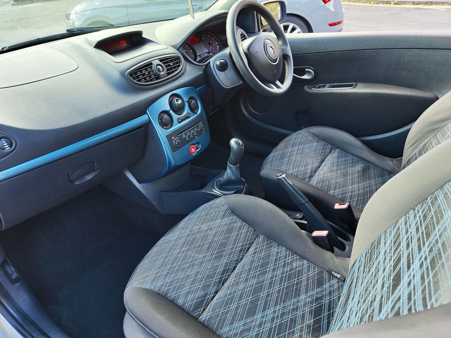 Used Renault Clio 2008 for sale - 76325988: Photo 50