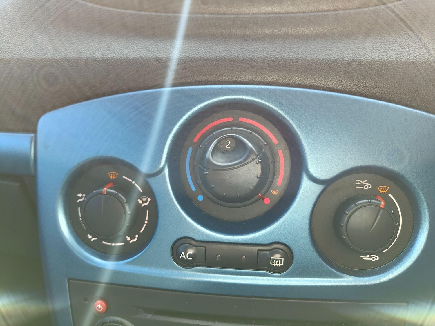 Used Renault Clio 2008 for sale - 76325988: Photo 53