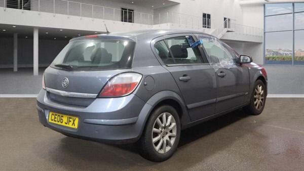 Used Vauxhall Astra 2006 for sale - 77191845: Photo 5