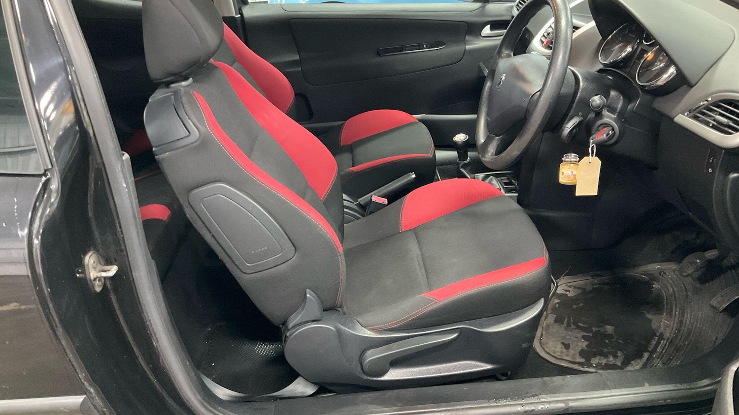 Used Peugeot 207 2009 for sale - 77468262: Photo 28