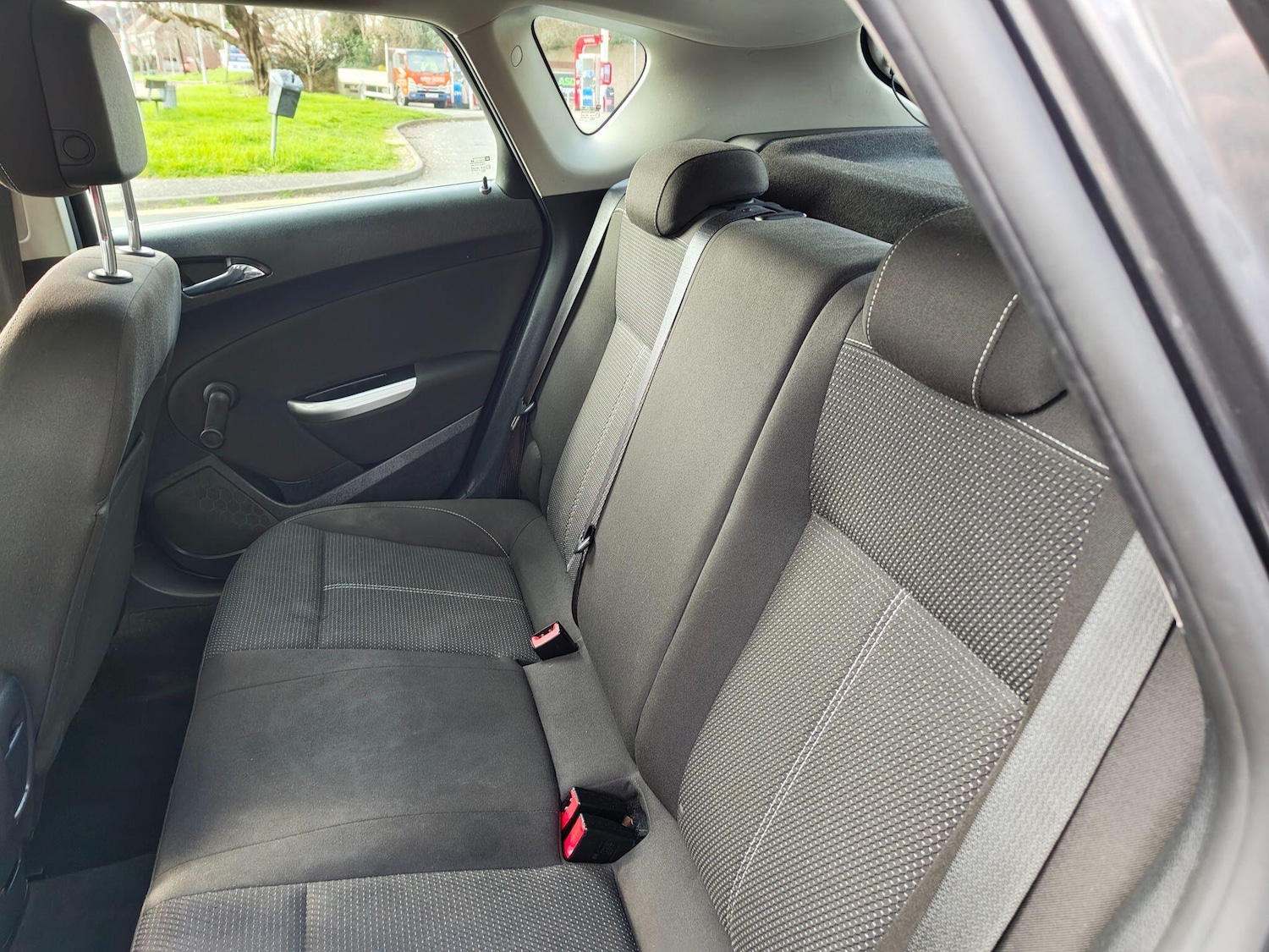 Used Vauxhall Astra for sale - 77738683: Photo 24