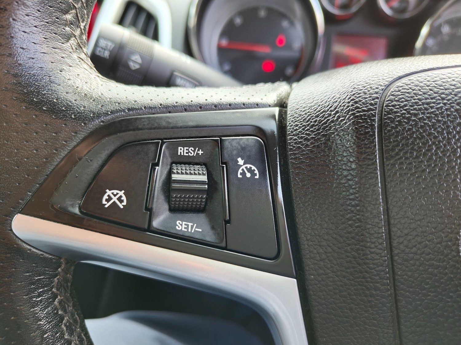 Used Vauxhall Astra for sale - 77738683: Photo 30