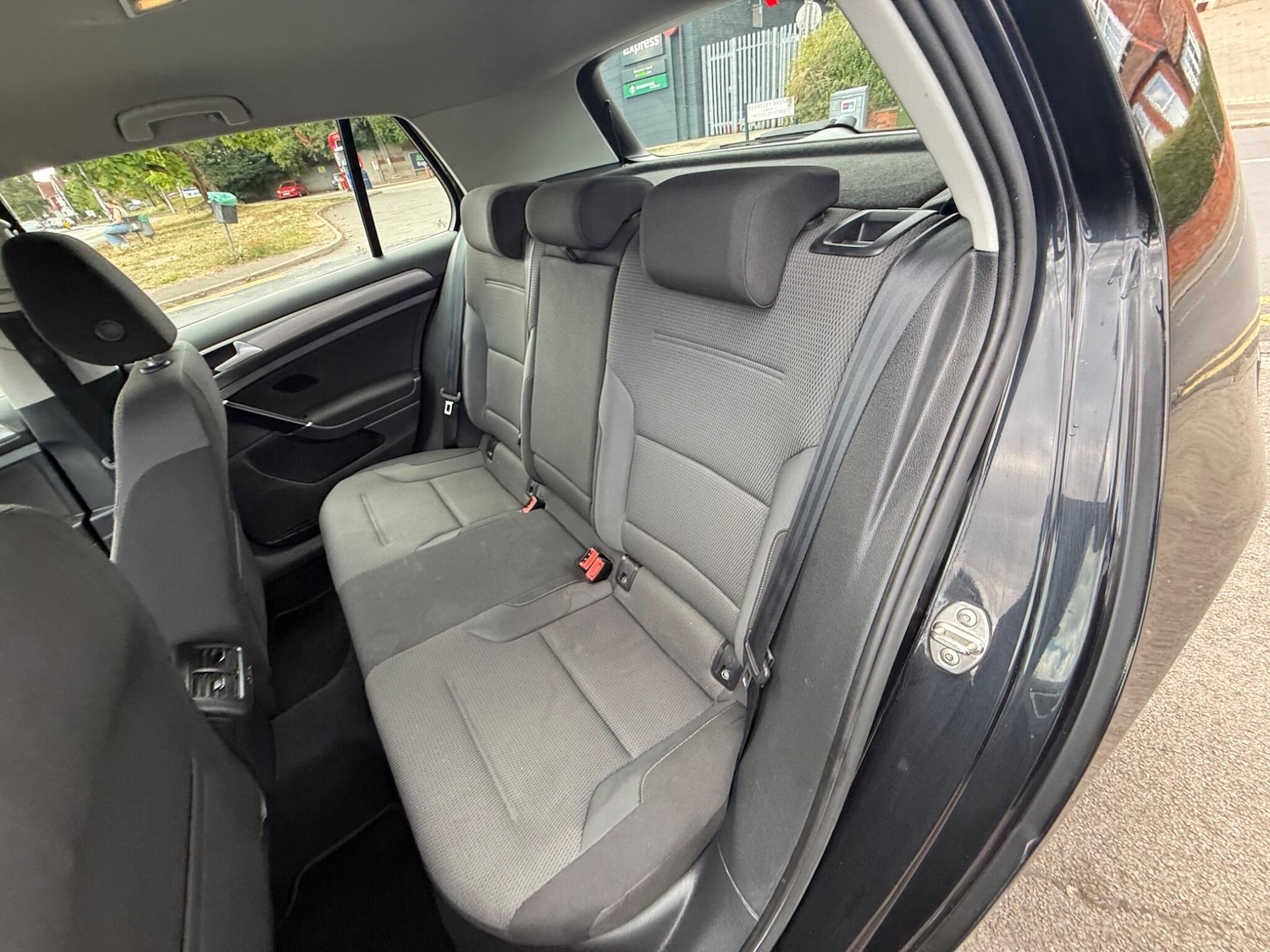 Used Volkswagen Golf 2015 for sale - 76988330: Photo 29