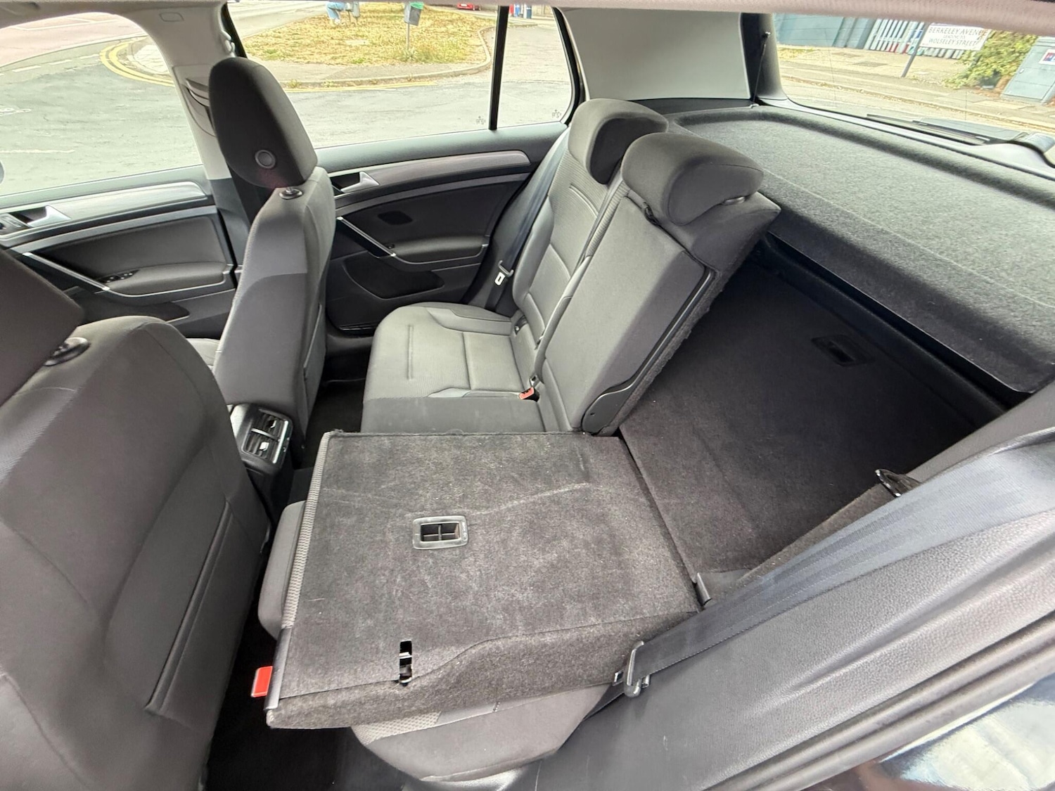 Used Volkswagen Golf 2015 for sale - 76988330: Photo 31