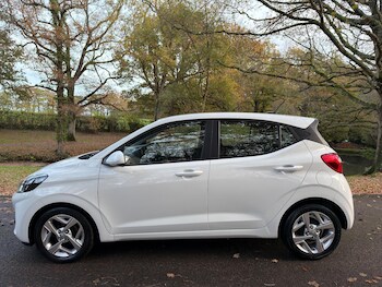 Used Hyundai i10 2020 for sale - 76607620: Photo