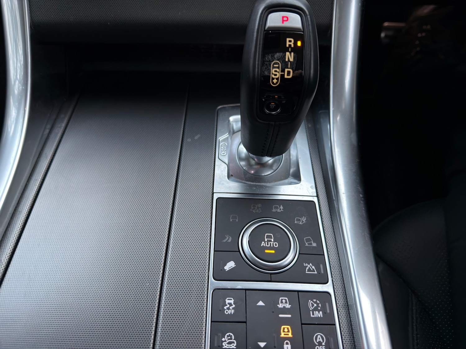 Used Land Rover Range Rover Sport 2017 for sale - 76684827: Photo 16