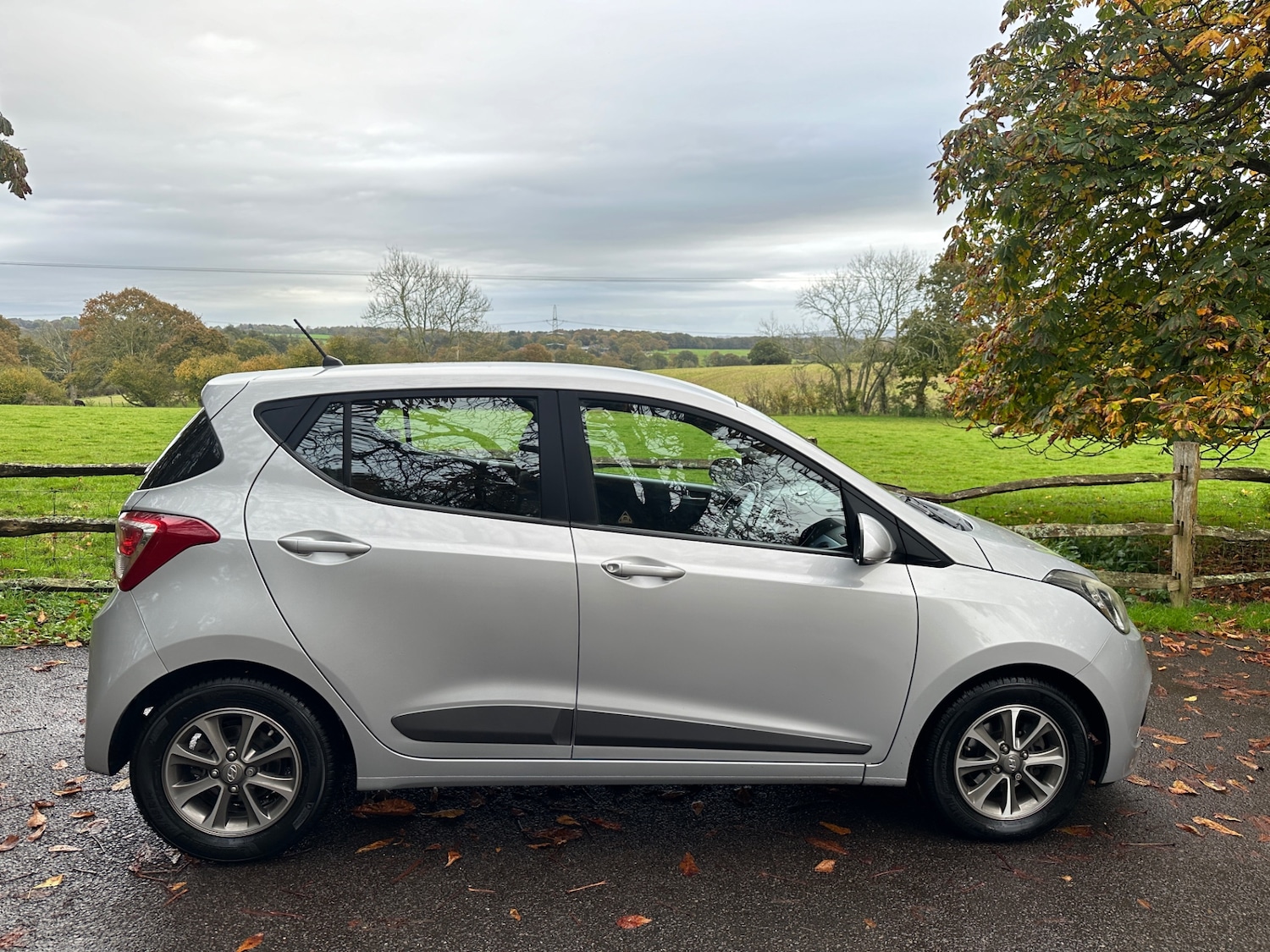 Used Hyundai i10 2014 for sale - 76615728: Photo 11