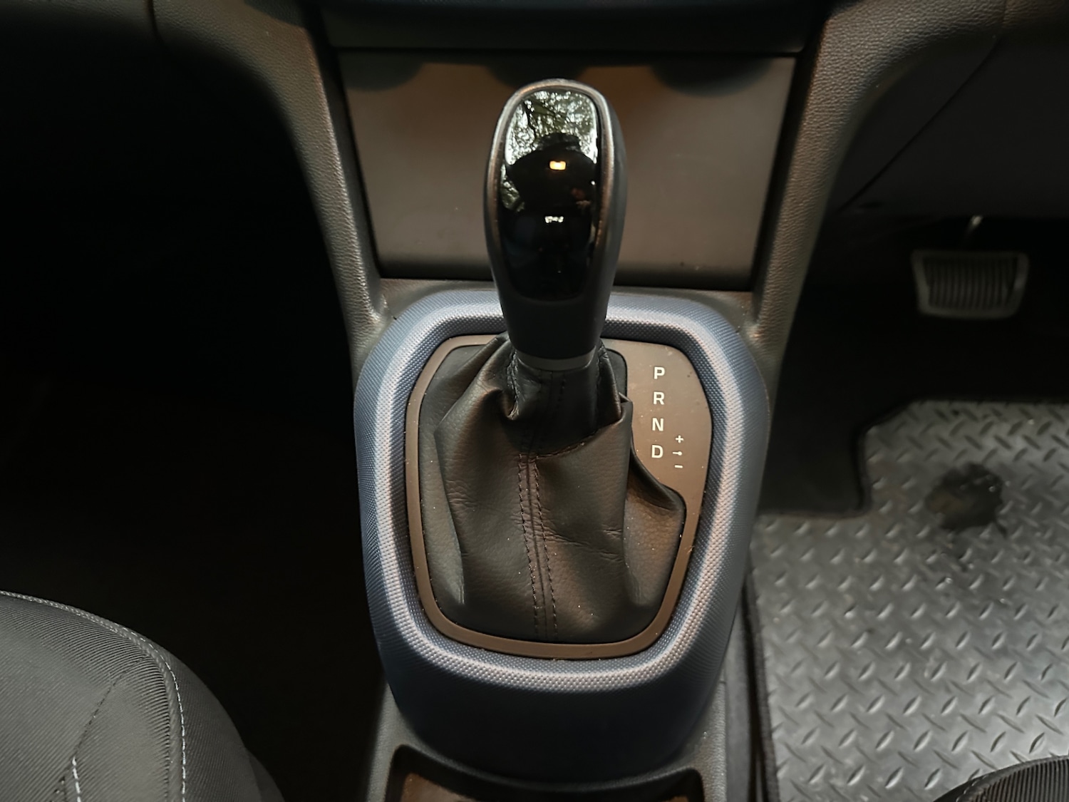 Used Hyundai i10 2014 for sale - 76615728: Photo 19