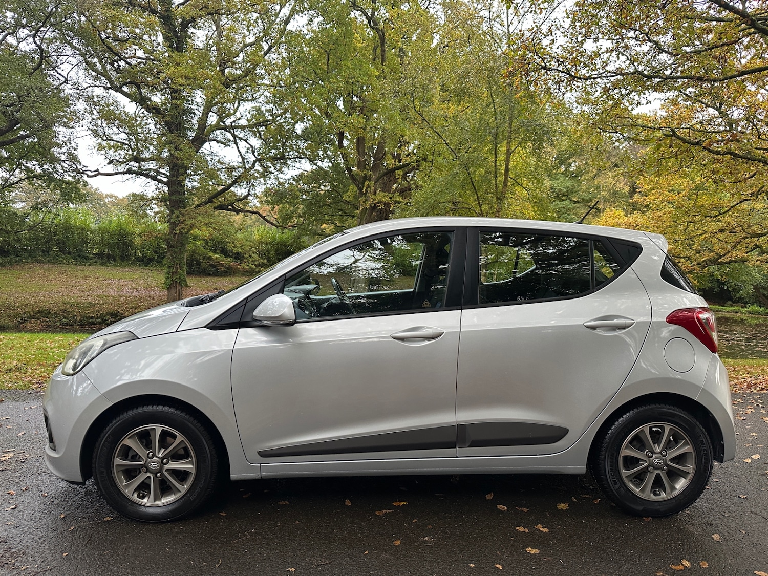 Used Hyundai i10 2014 for sale - 76615728: Photo 2