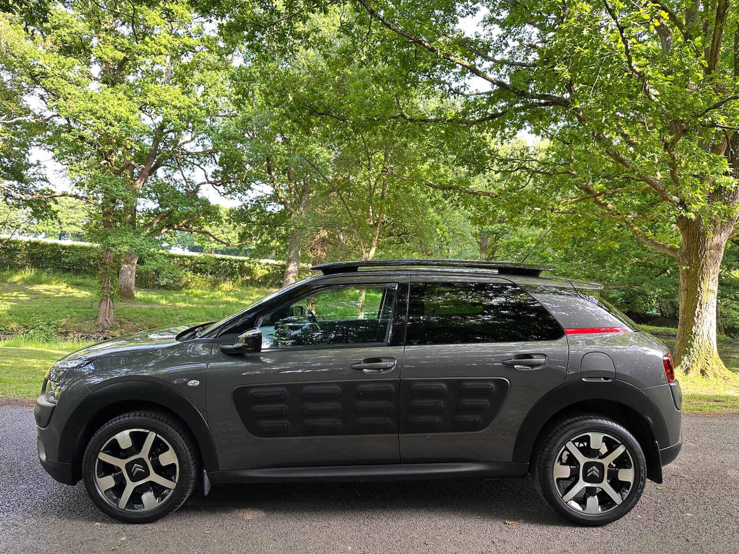 Used Citroen C4 Cactus 2018 for sale - 76615713: Photo 2
