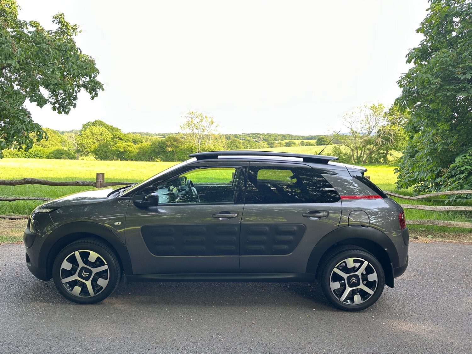 Used Citroen C4 Cactus 2018 for sale - 76615713: Photo 9