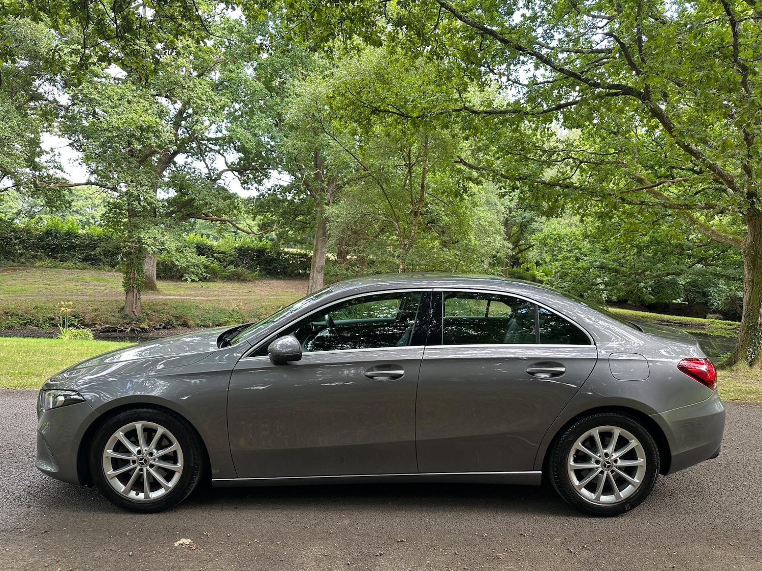 Used Mercedes-Benz A-Class for sale - 76608533: Photo 2