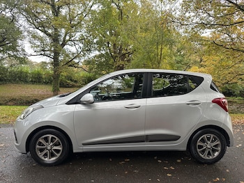 Used Hyundai i10 2014 for sale - 76824498: Photo