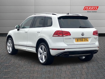 Used Volkswagen Touareg 2016 for sale - 76792528: Photo