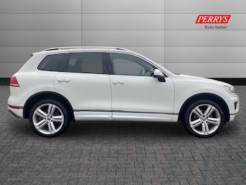 Used Volkswagen Touareg 2016 for sale - 76792528: Photo