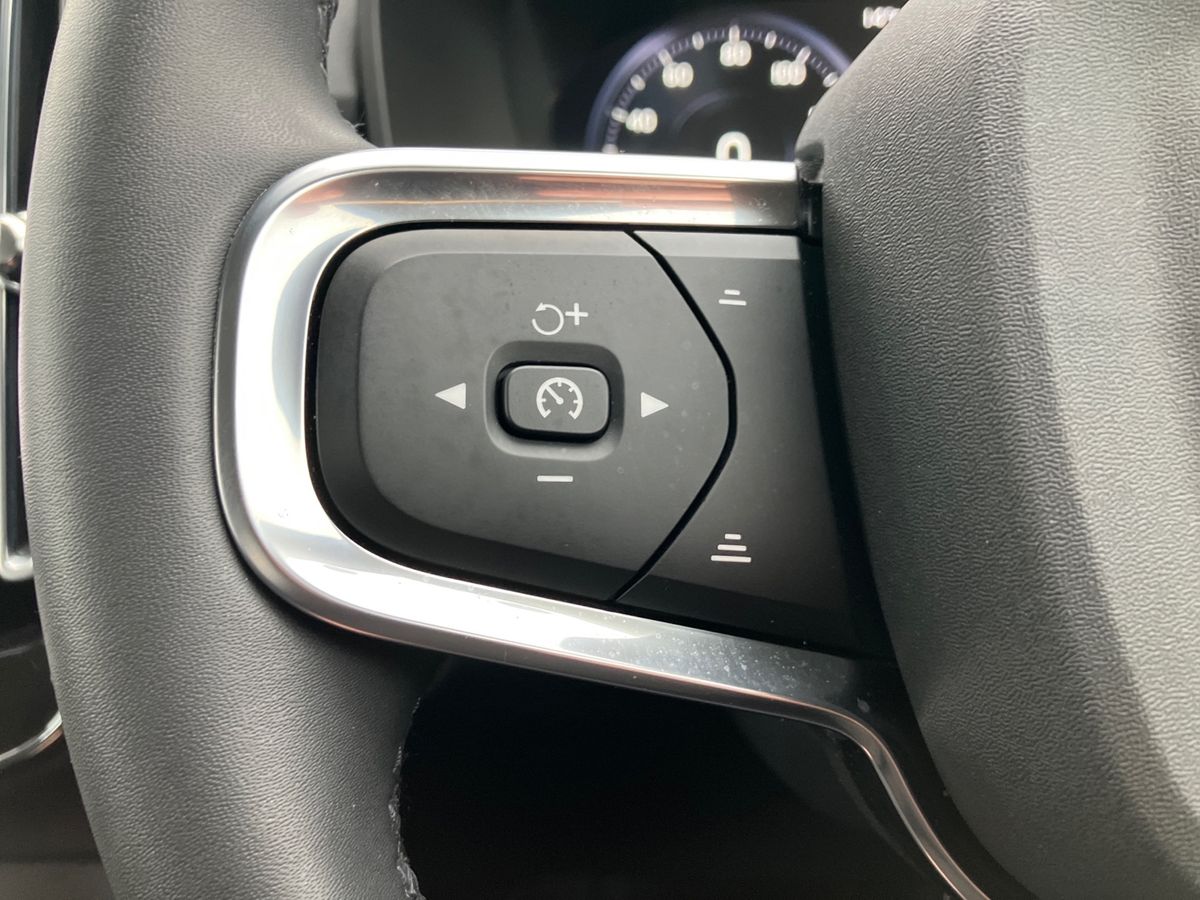 Used Volvo XC40 2021 for sale - 76272403: Photo 16