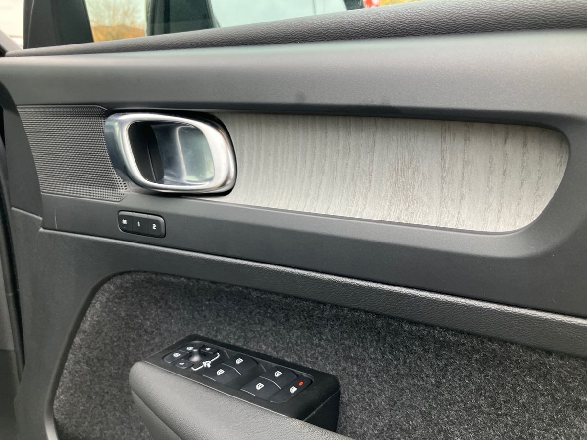 Used Volvo XC40 2021 for sale - 76272403: Photo 31