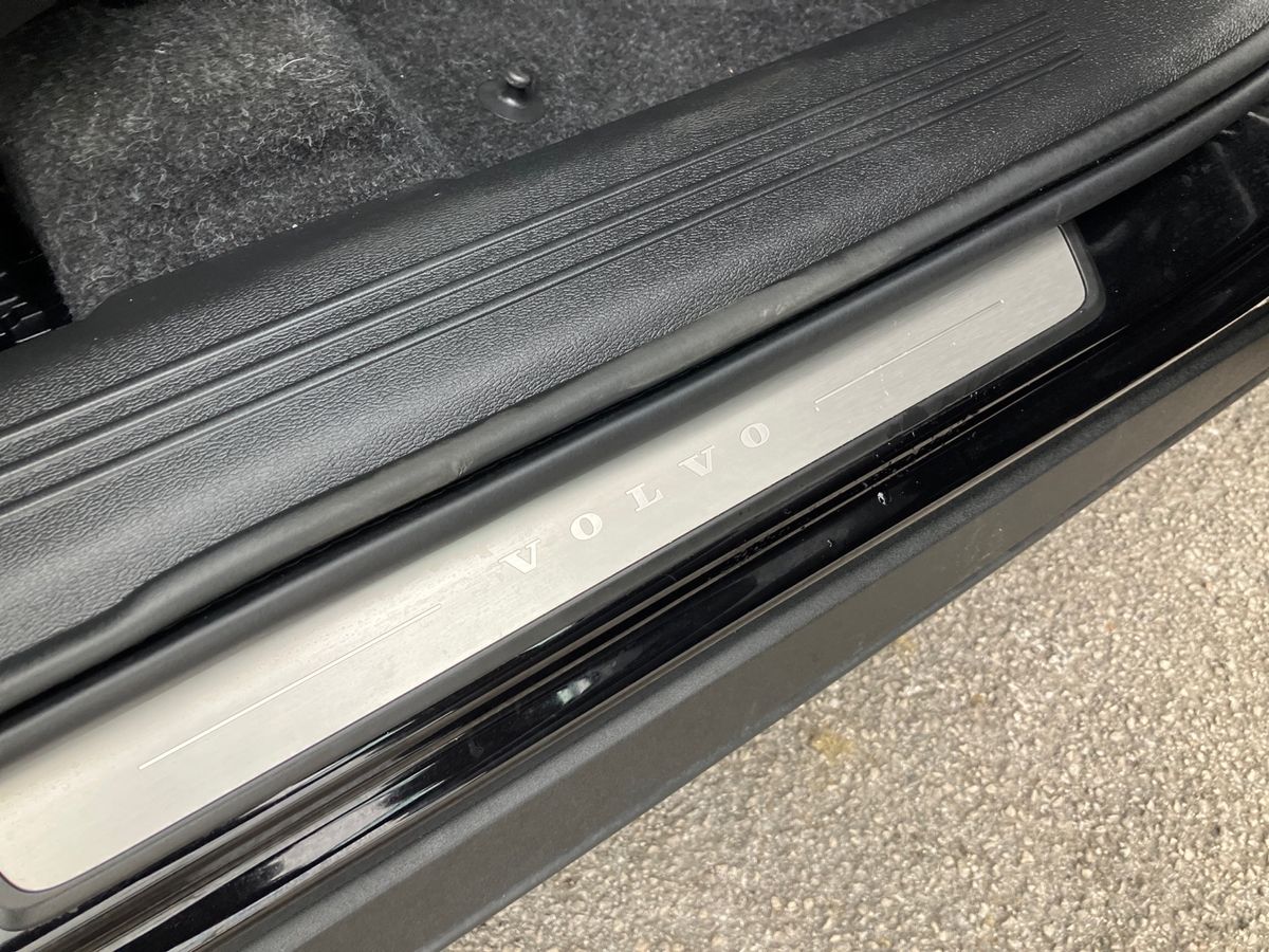 Used Volvo XC40 2021 for sale - 76272403: Photo 32