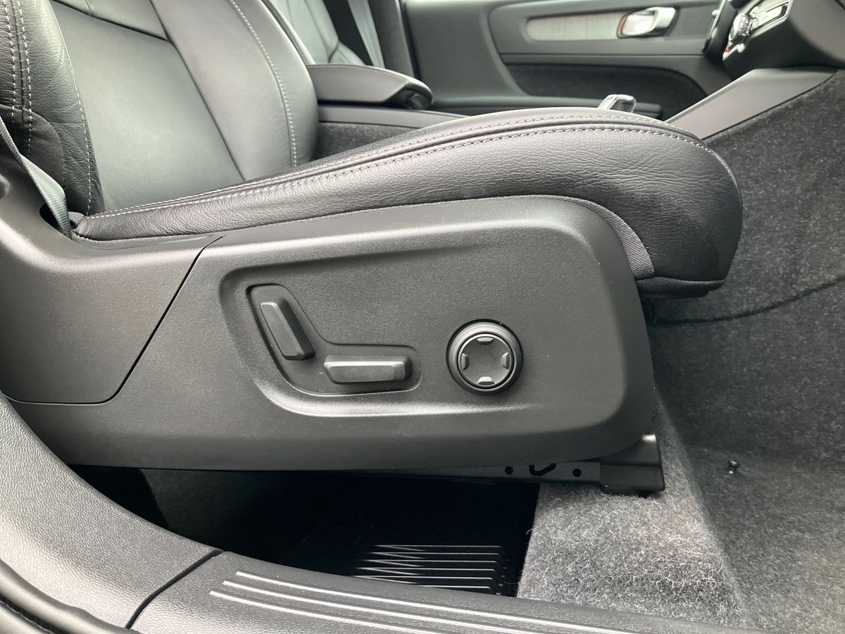 Used Volvo XC40 2021 for sale - 76272403: Photo 33