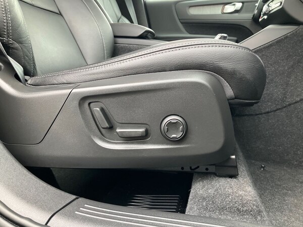 Used Volvo XC40 2021 for sale - 76272403: Photo 34