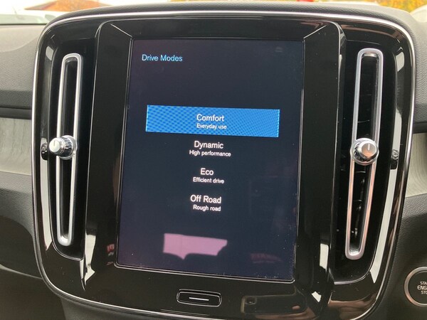 Used Volvo XC40 2021 for sale - 76272403: Photo 38