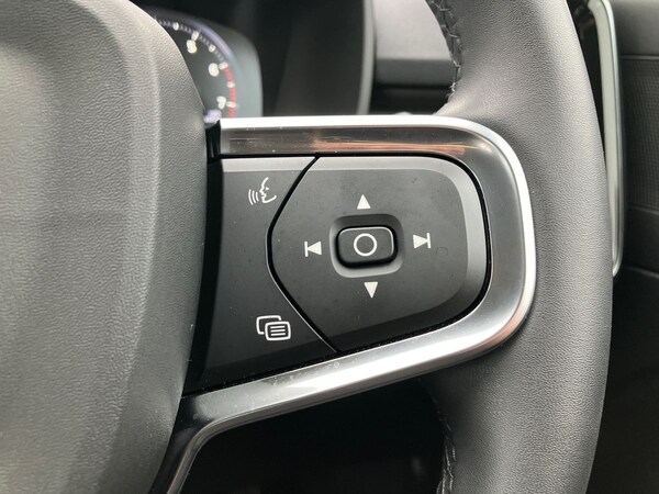 Used Volvo XC40 2021 for sale - 76272403: Photo 40