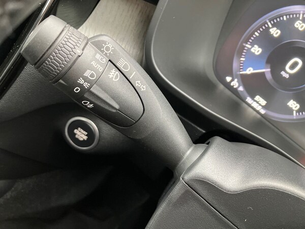 Used Volvo XC40 2021 for sale - 76272403: Photo 42