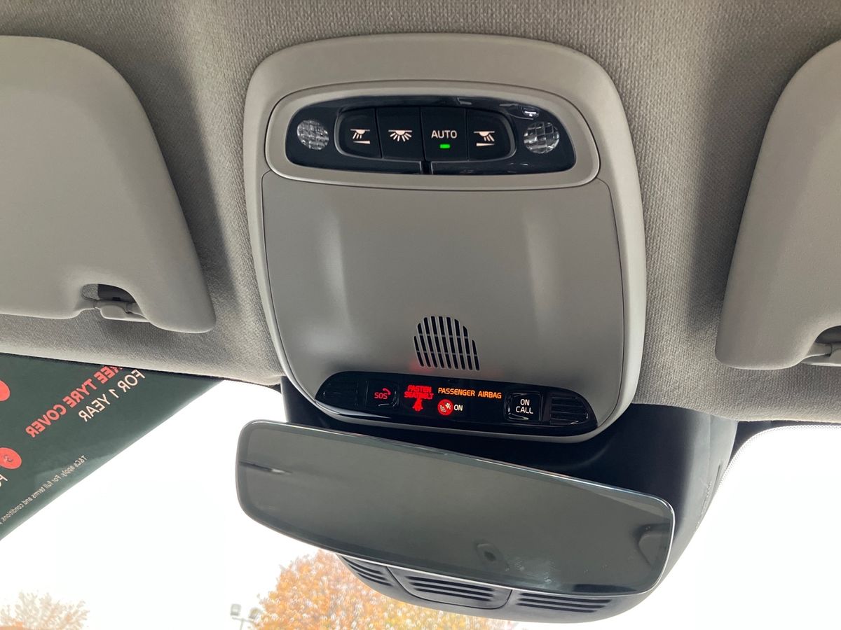 Used Volvo XC40 2021 for sale - 76272403: Photo 45