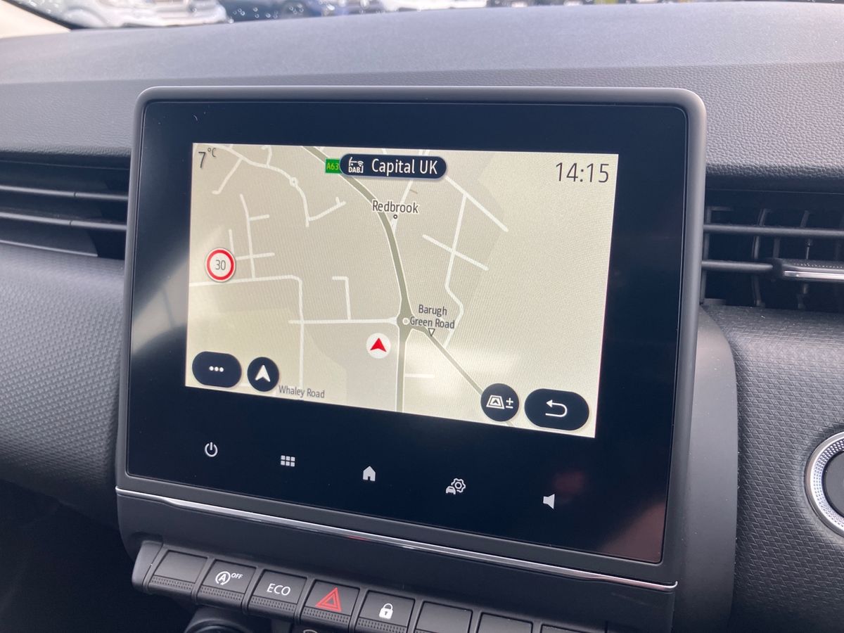 Used Renault Clio 2022 for sale - 76638097: Photo 11