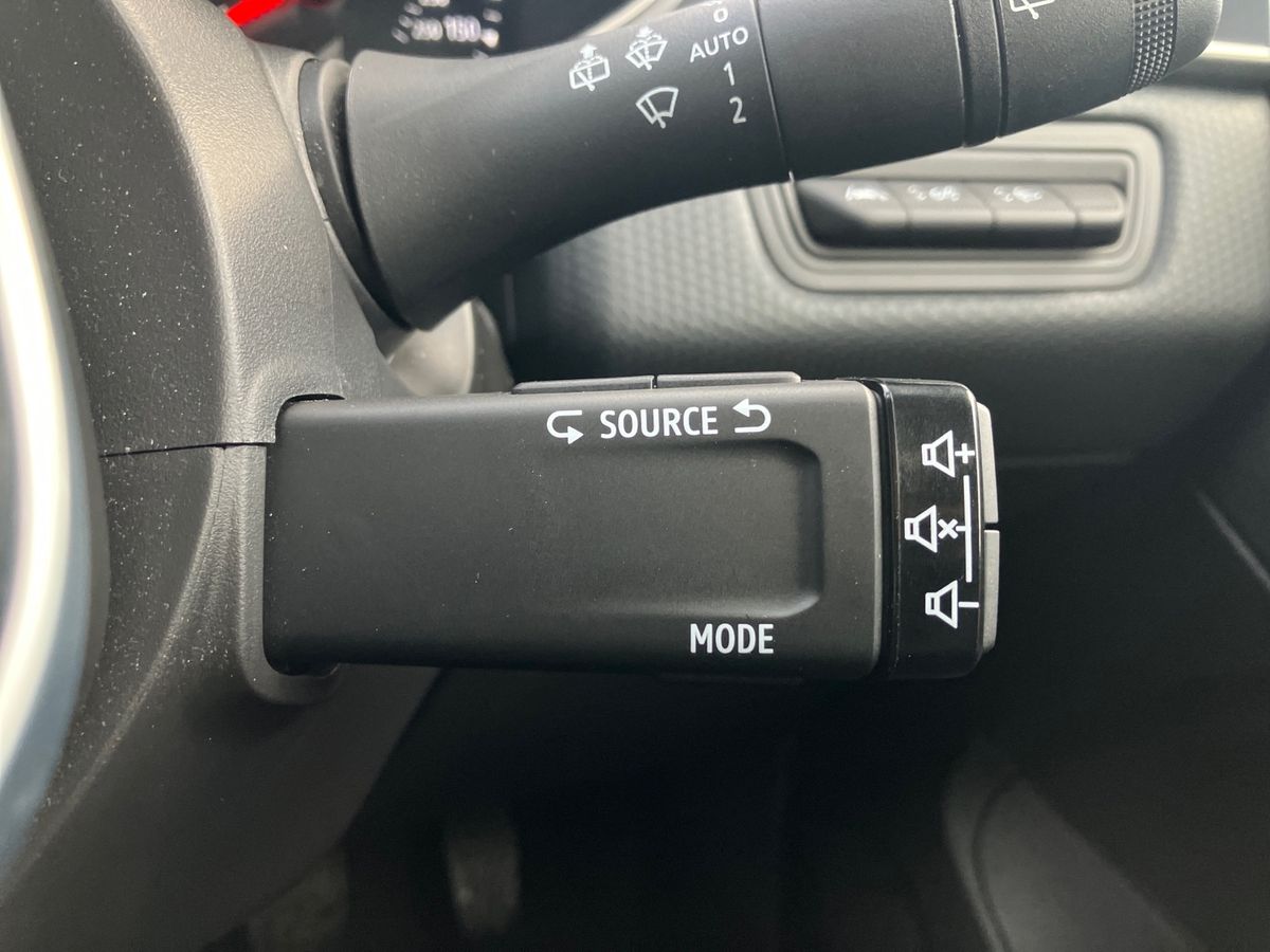 Used Renault Clio 2022 for sale - 76638097: Photo 39