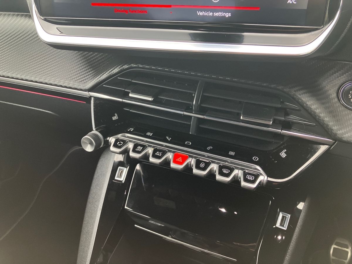 Used Peugeot 2008 2020 for sale - 76016516: Photo 12