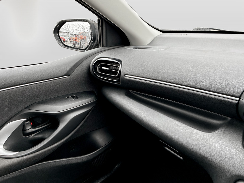 Used Toyota Yaris 2022 for sale - 77398621: Photo 31