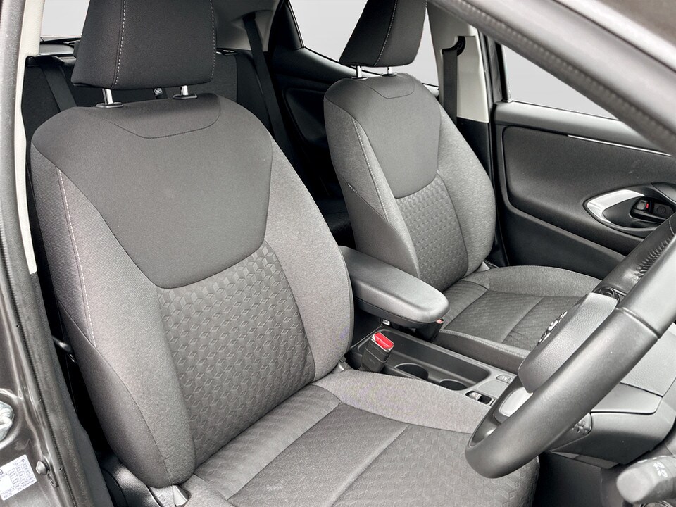 Used Toyota Yaris 2022 for sale - 77398621: Photo 57