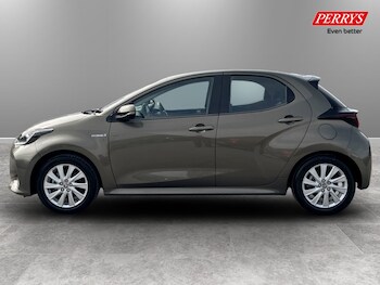 Used Toyota Yaris 2021 for sale - 78105334: Photo