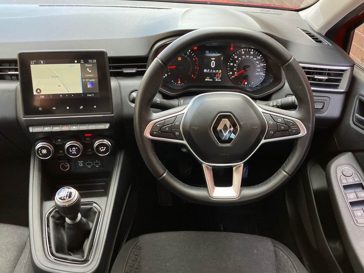 Used Renault Clio 2022 for sale - 76693721: Photo 38