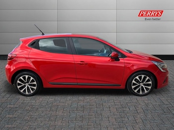 Used Renault Clio 2022 for sale - 76693721: Photo