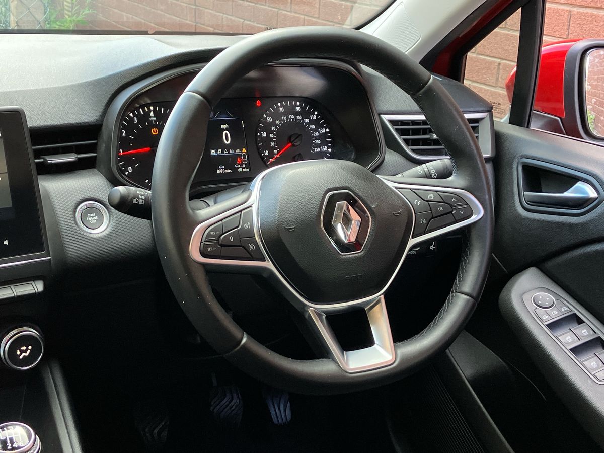 Used Renault Clio 2022 for sale - 76693721: Photo 40