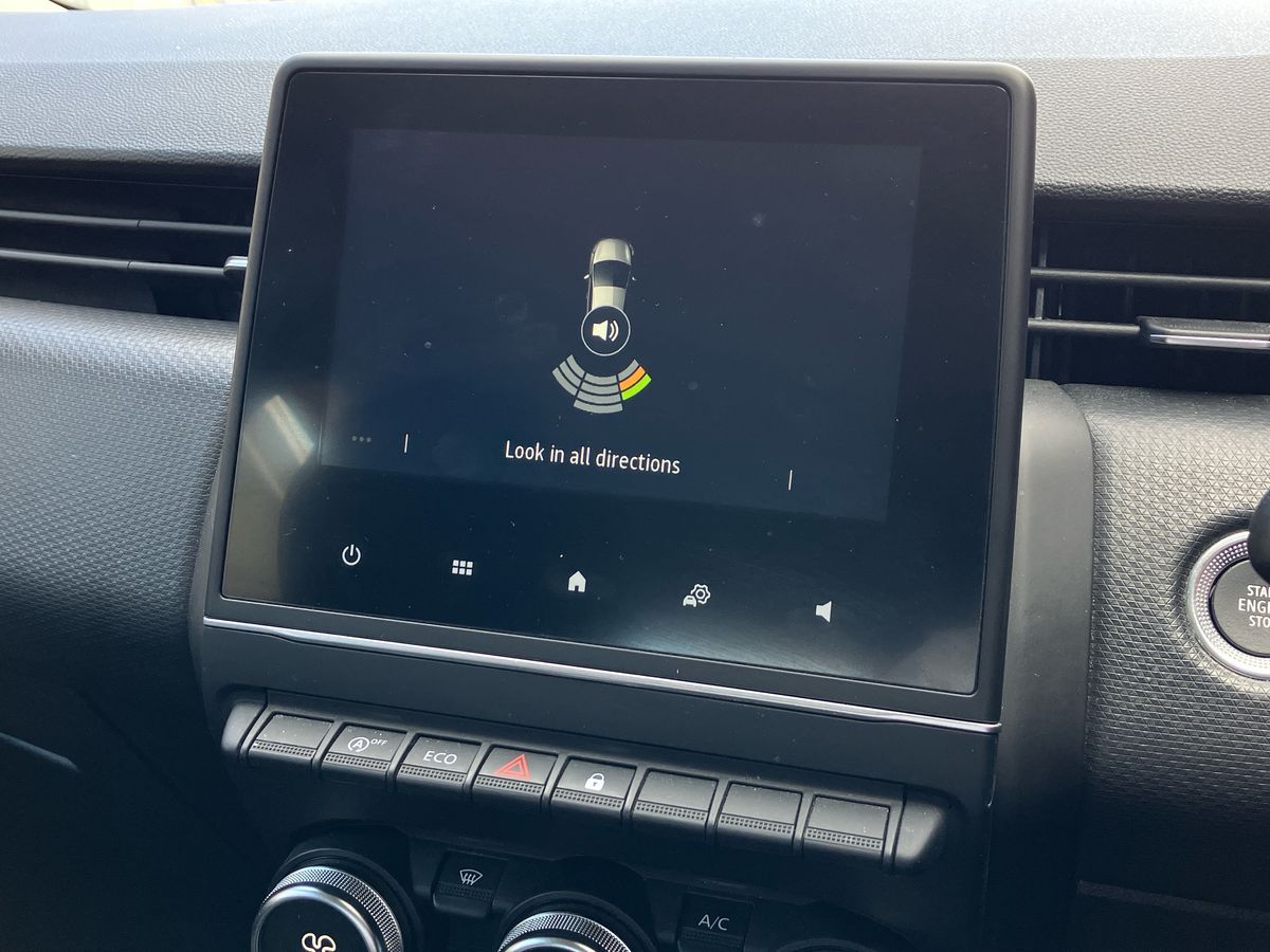 Used Renault Clio 2022 for sale - 76693721: Photo 53