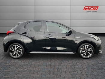 Used Toyota Yaris 2021 for sale - 77164871: Photo