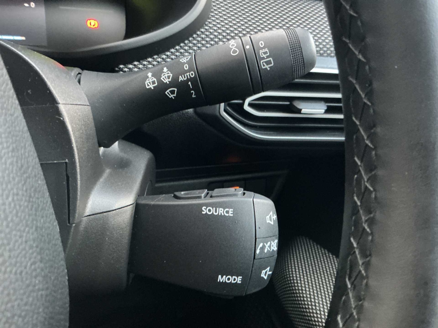 Used Dacia Jogger 2024 for sale - 76643523: Photo 26