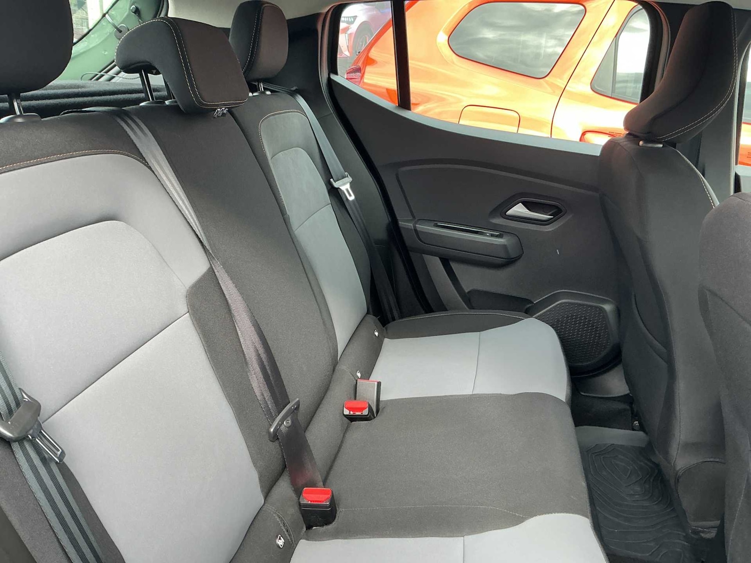 Used Dacia Sandero Stepway 2024 for sale - 78196497: Photo 15