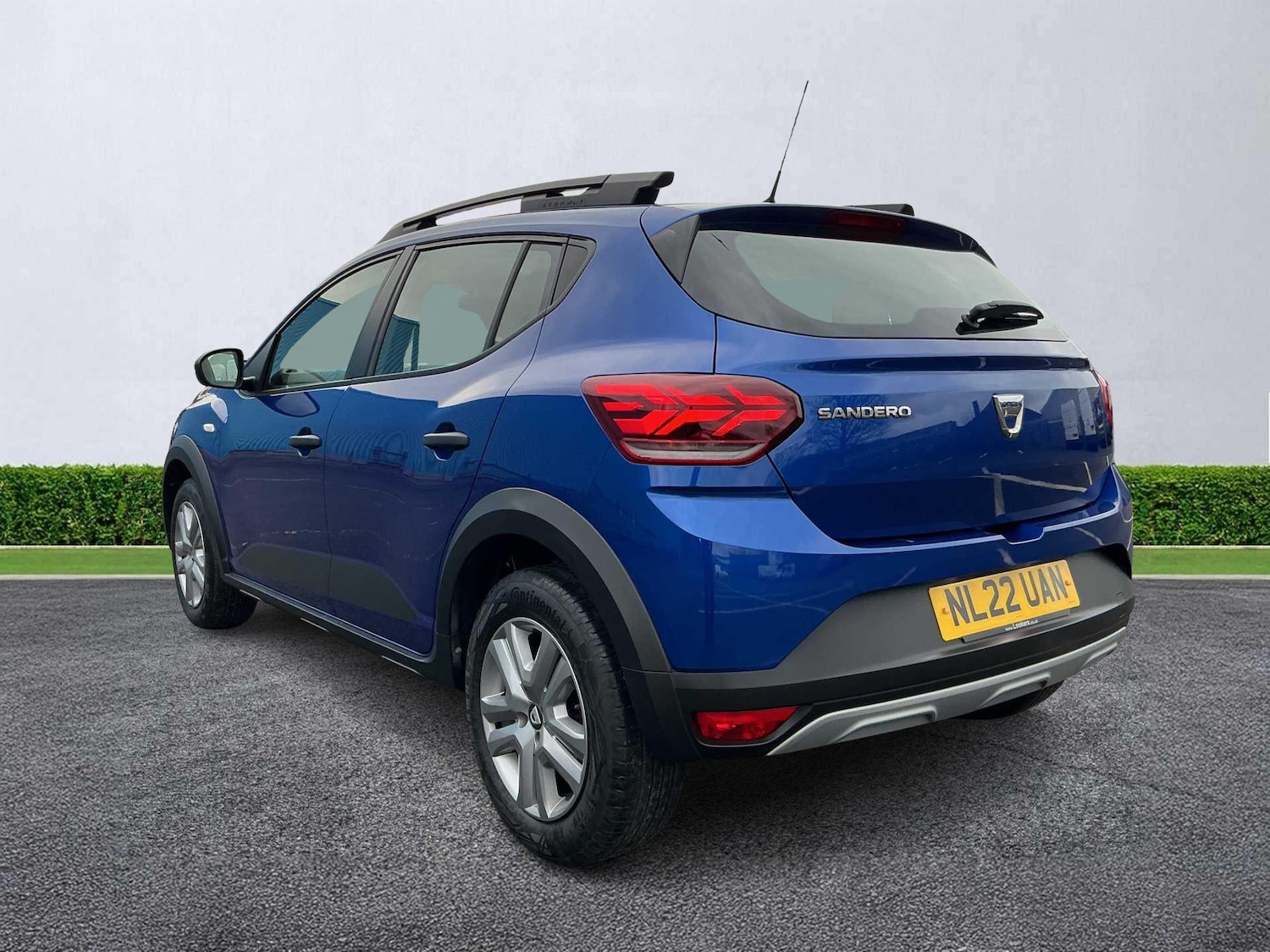 Used Dacia Sandero Stepway 2022 for sale - 76809384: Photo 2