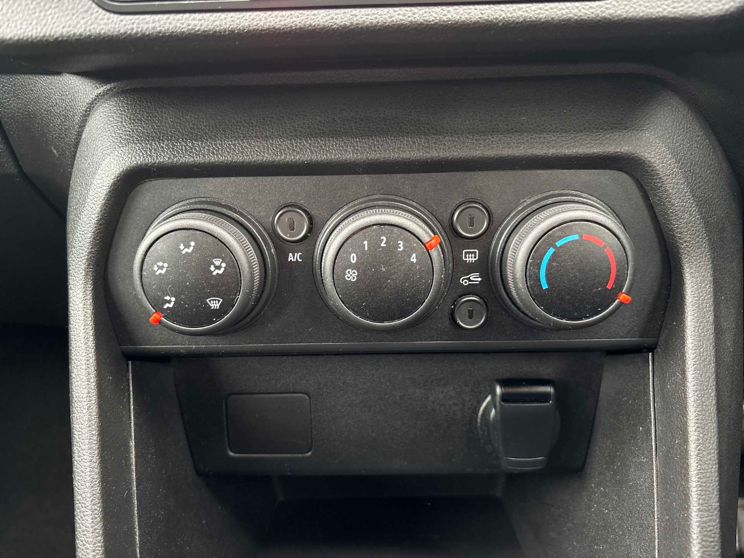 Used Dacia Sandero 2022 for sale - 76720337: Photo 11