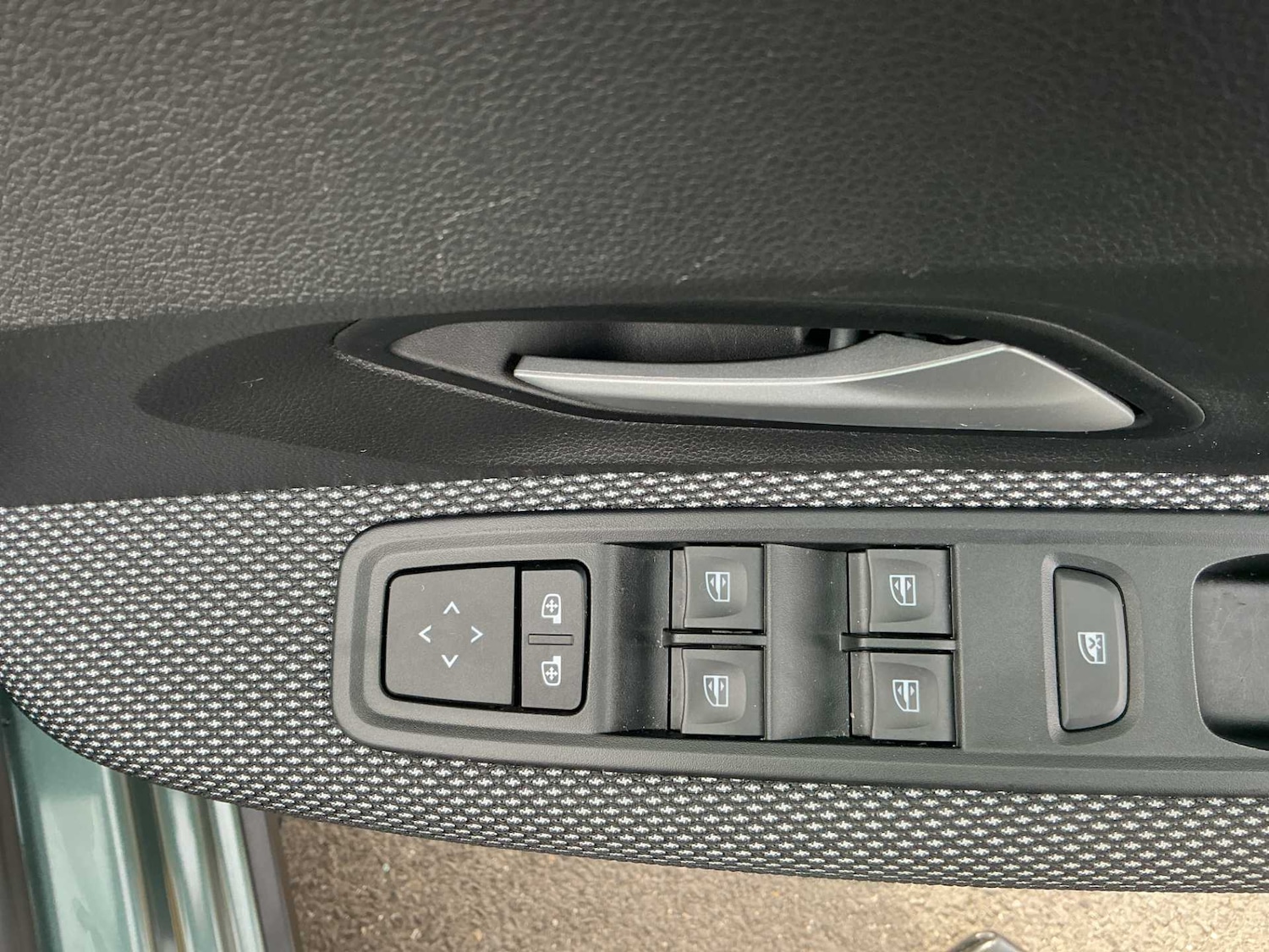 Used Dacia Sandero Stepway 2024 for sale - 76299367: Photo 20