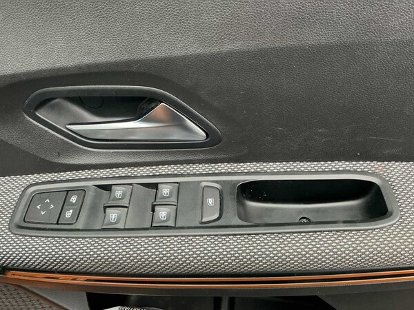 Used Dacia Sandero Stepway 2022 for sale - 76134342: Photo 20