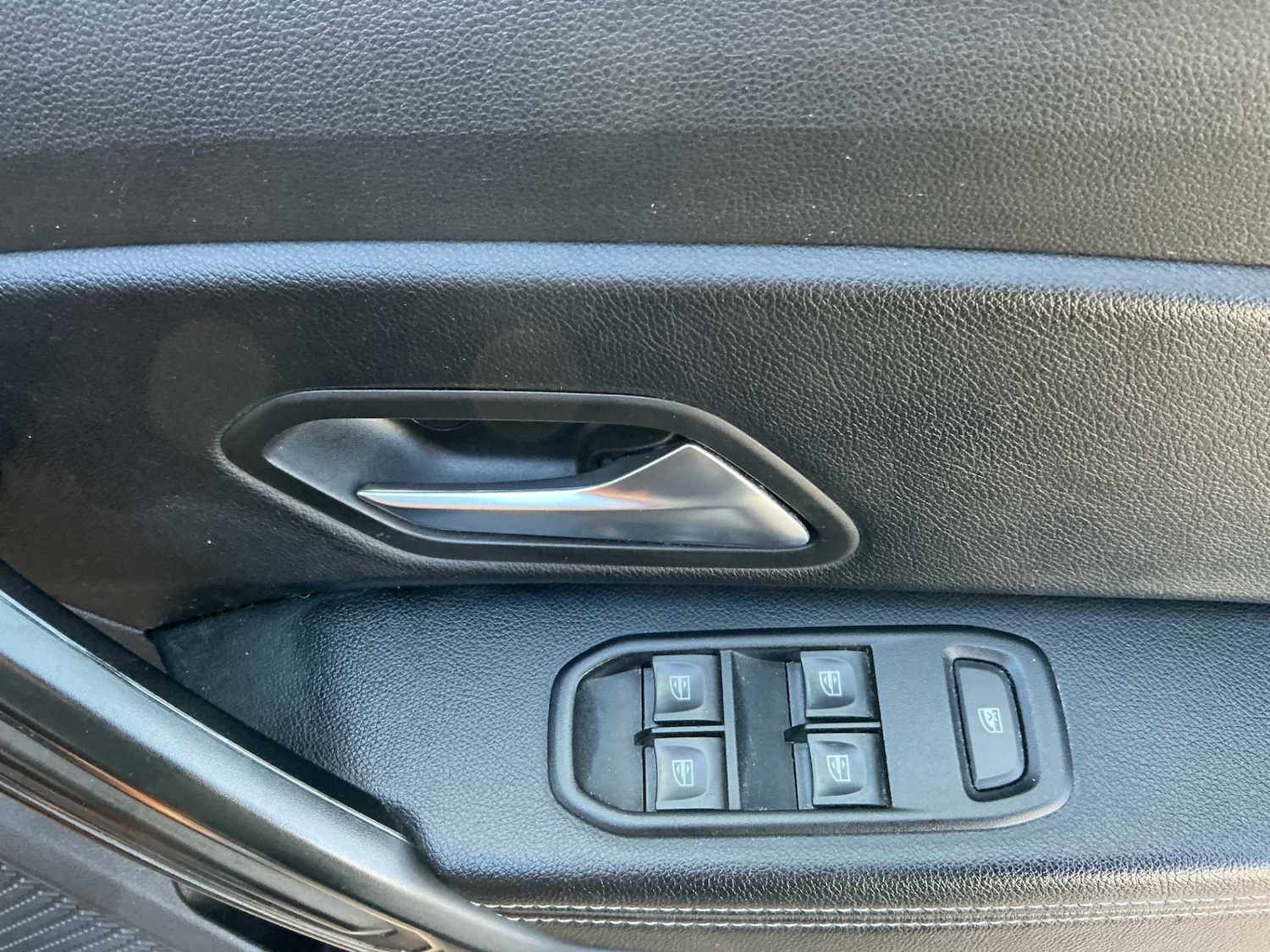 Used Dacia Duster 2018 for sale - 76449650: Photo 20