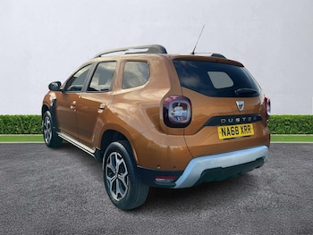 Used Dacia Duster 2018 for sale - 76449650: Photo