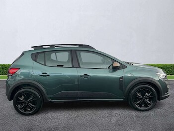 Used Dacia Sandero Stepway 2025 for sale - 77489620: Photo